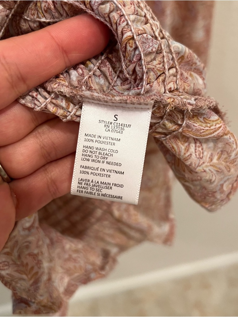 PAPERCRANE Smocked blouse - Picture 7 of 8